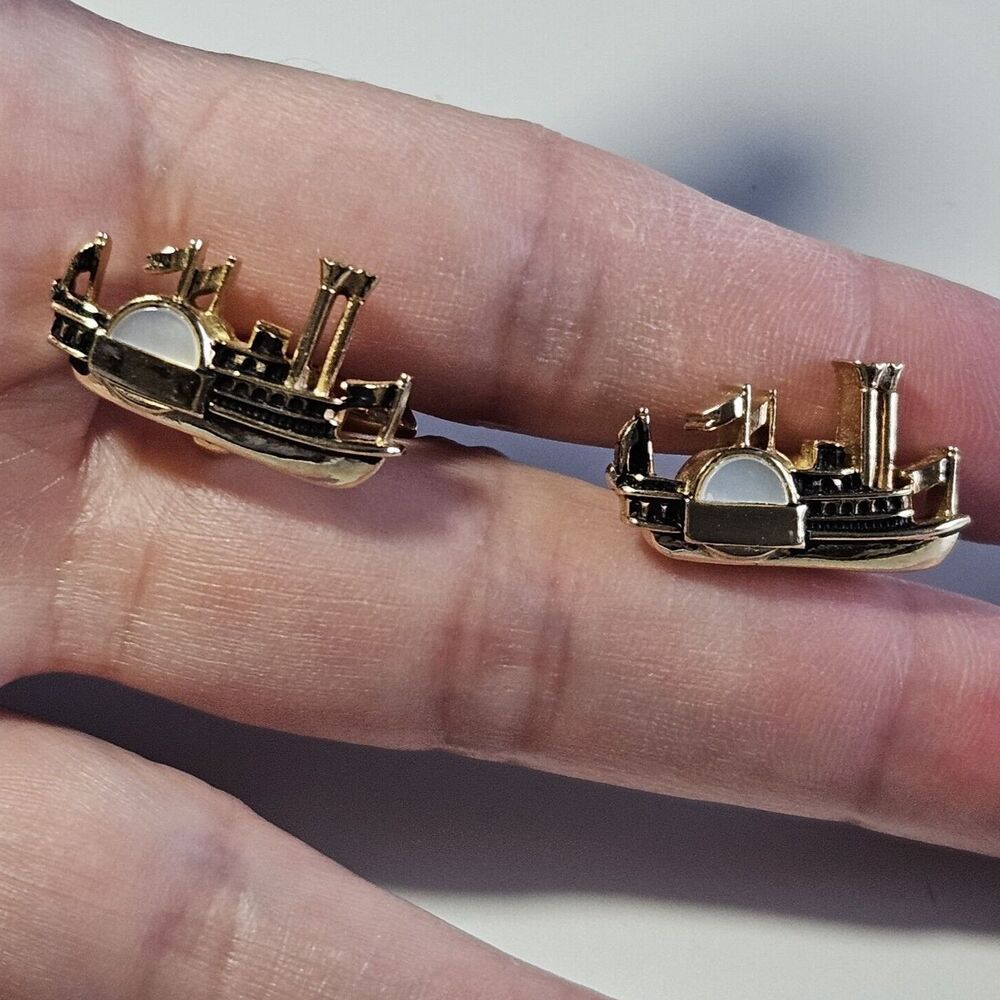 Swank Vintage Gold Tone Steamboat With Mother Of Pearl Accent Cufflinks